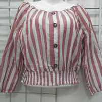 blusa botones y rayas rosas