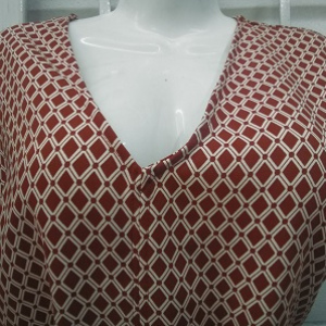 vestido beige rombos marrón